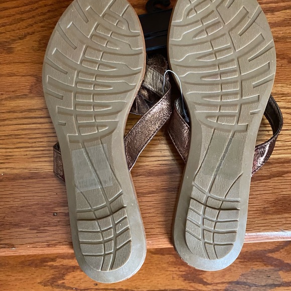 YOKI FLIP FLOPS - Picture 4 of 4